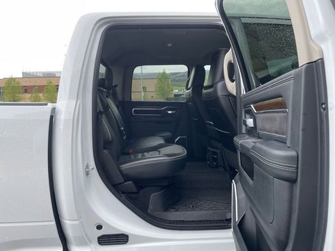 Used 2024 RAM 2500 Laramie AWD/4WD image 19