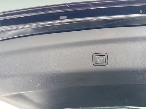 Used 2024 GMC Yukon Denali image 20