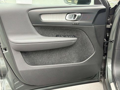 New 2026 Volvo XC40 B5 Core w/ Climate Package AWD/4WD image 11
