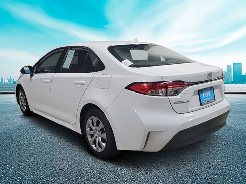 Used 2023 Toyota Corolla LE image 36