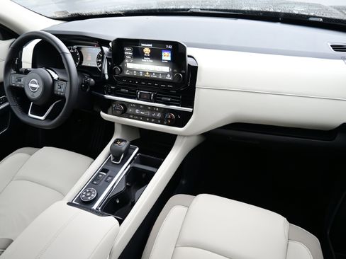 New 2025 Nissan Pathfinder SL image 22