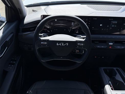 New 2026 Kia EV9 Light image 16