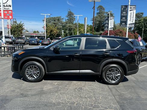 Used 2024 Nissan Rogue S FWD image 3