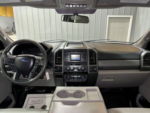 Used 2017 Ford F250 XL w/ Power Equipment Group image 17