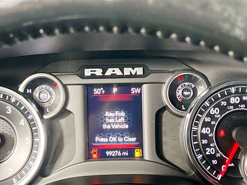 Used 2022 RAM 1500 Big Horn AWD/4WD image 19