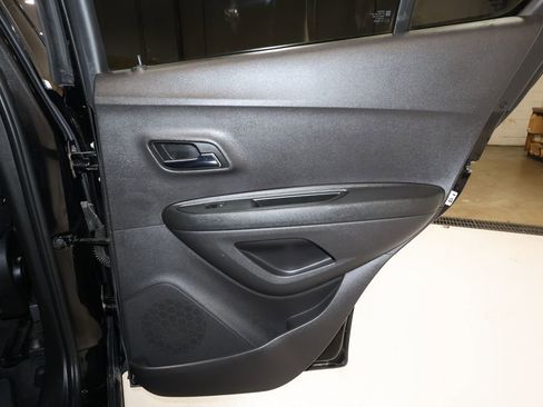 Used 2019 Chevrolet Trax LT w/ LPO, Cargo Package image 16
