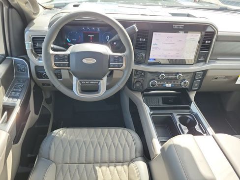 New 2026 Ford F250 Platinum w/ Platinum Plus Package AWD/4WD image 17