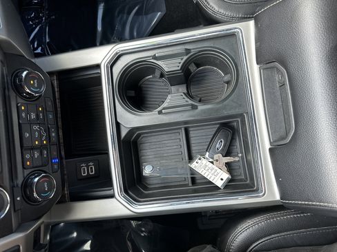 Used 2018 Ford F250 Lariat w/ Lariat Ultimate Package image 22