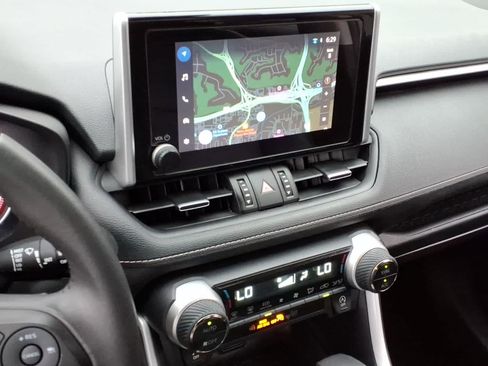 Used 2023 Toyota RAV4 XLE Premium FWD image 20