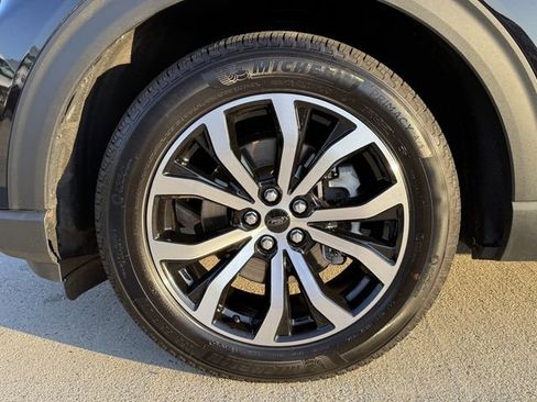 Certified 2025 Ford Explorer ST-Line w/ Premium Package RWD image 13