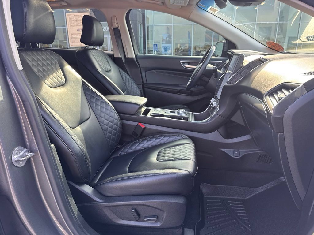 Certified 2023 Ford Edge Titanium w/ Equipment Group 301A AWD/4WD image 29