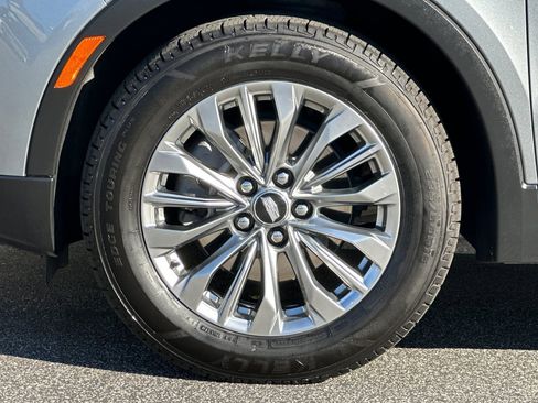 Used 2024 Cadillac XT4 Premium Luxury image 36