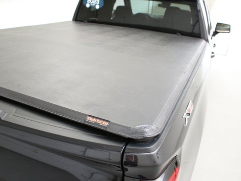 Used 2023 GMC Sierra 1500 SLE AWD/4WD image 9