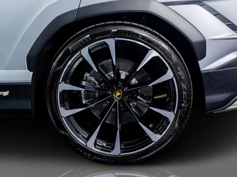 Used 2024 Lamborghini Urus S image 16