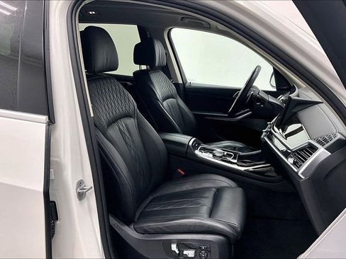 Used 2025 BMW X7 xDrive40i image 7