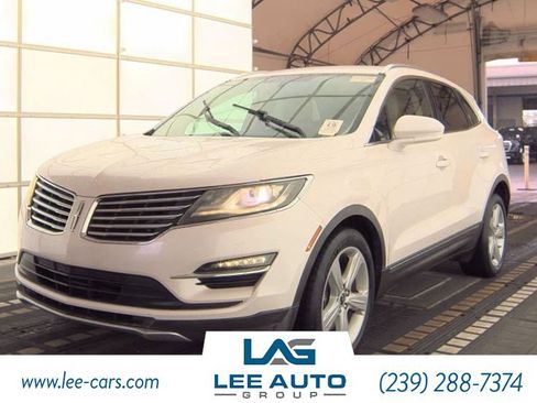 Used 2018 Lincoln MKC Premiere image 1