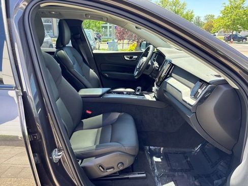 Used 2025 Volvo XC60 B5 Plus w/ Climate Package AWD/4WD image 16