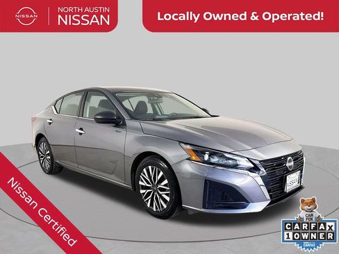 Used 2024 Nissan Altima 2.5 SV FWD image 1