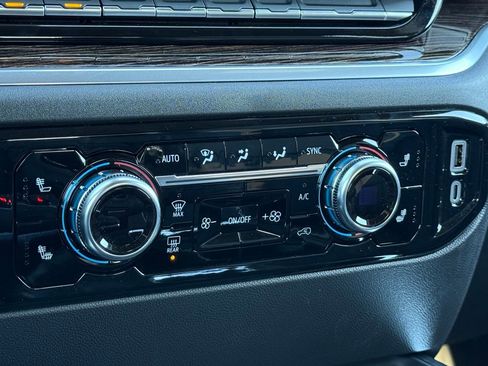 New 2026 GMC Sierra 1500 Elevation image 33