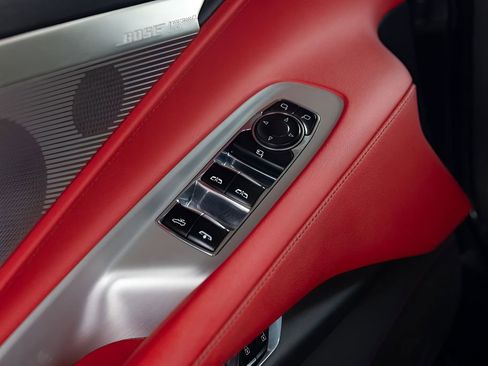Used 2023 Chevrolet Corvette Stingray Preferred Conv w/ Z51 Performance Package RWD image 32