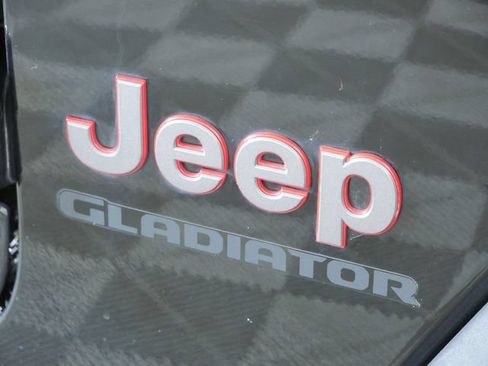 Used 2020 Jeep Gladiator Rubicon AWD/4WD image 17
