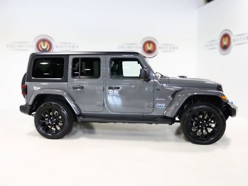 Used 2022 Jeep Wrangler Unlimited Sahara w/ Cold Weather Group image 5