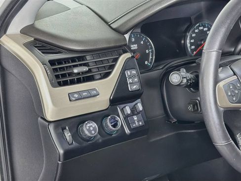 Used 2018 GMC Yukon Denali AWD/4WD image 11