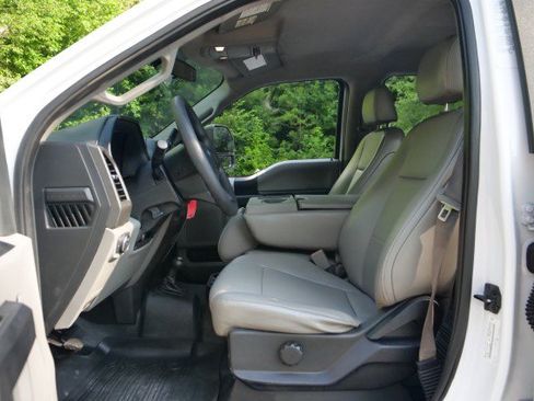 Used 2019 Ford F350 XL w/ Power Equipment Group AWD/4WD image 18