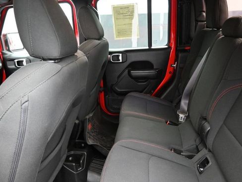 Used 2023 Jeep Gladiator Rubicon AWD/4WD image 14