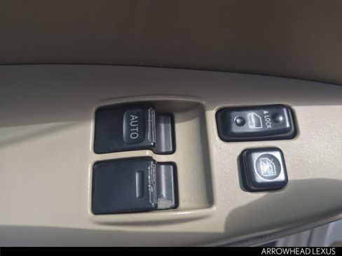 Used 2006 Toyota Solara SLE FWD image 15