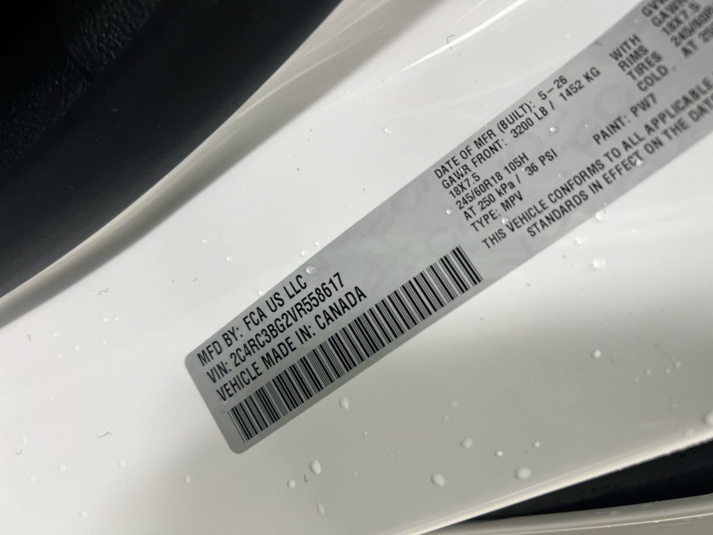 New 2027 Chrysler Pacifica Select AWD/4WD image 28
