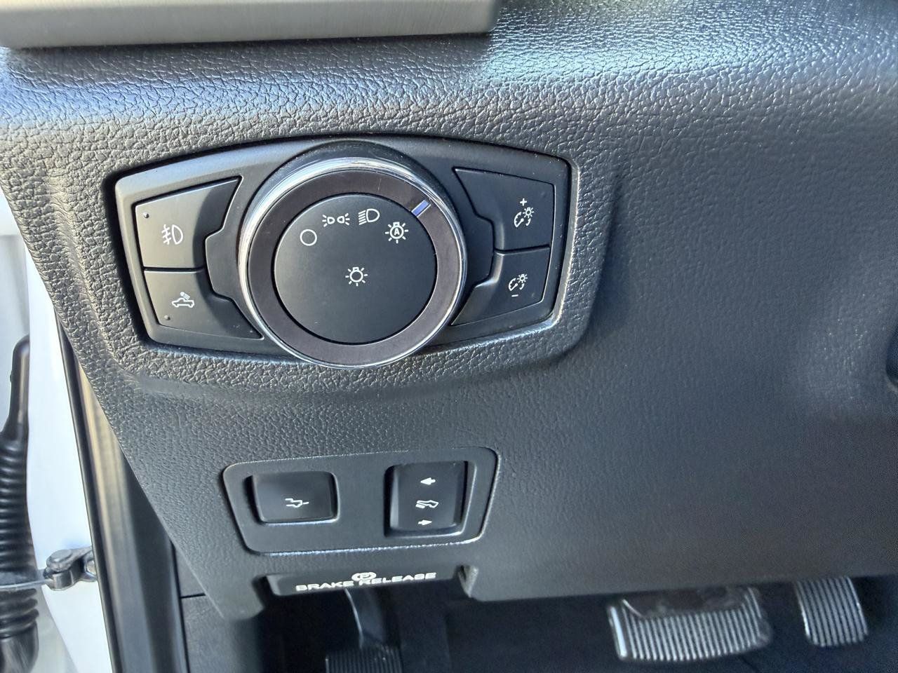 Used 2019 Ford F350 Platinum w/ Platinum Ultimate Package AWD/4WD image 40