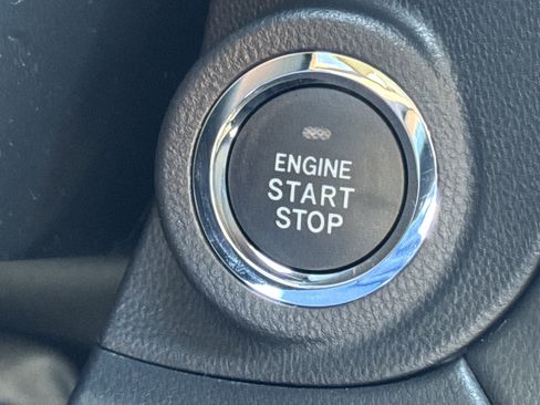 New 2025 Subaru Outback Premium image 18