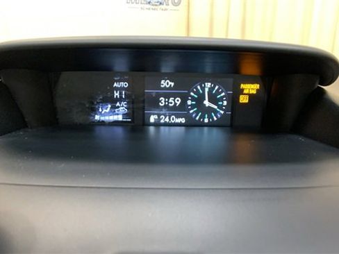 Used 2018 Subaru Forester 2.5i Premium w/ All-Weather Package image 33