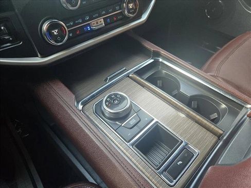 Used 2022 Ford Expedition Max Limited image 21