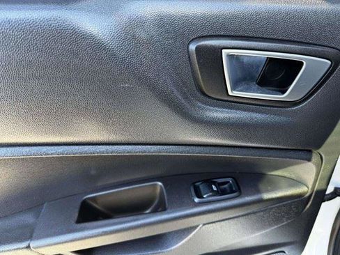 Used 2014 Ford Fiesta Titanium FWD image 35