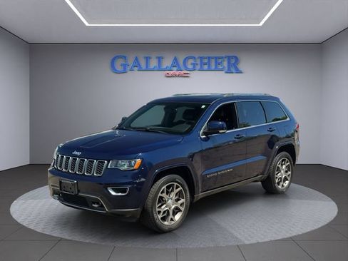 Used 2018 Jeep Grand Cherokee Limited AWD/4WD image 10