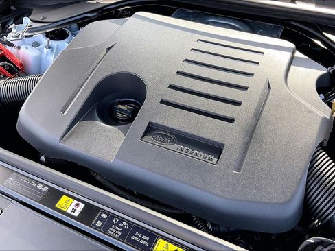 New 2026 Land Rover Range Rover SE AWD/4WD image 18