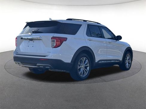 Used 2020 Ford Explorer XLT w/ Equipment Group 202A image 7