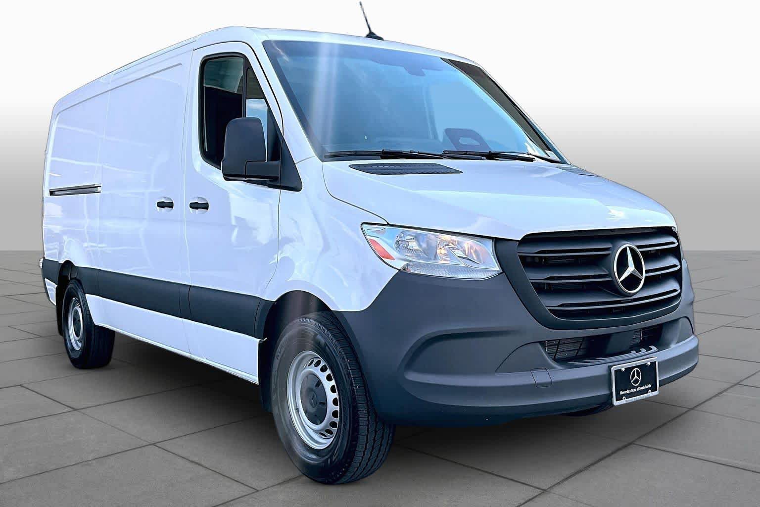 Used 2026 Mercedes-Benz Sprinter 2500 image 3
