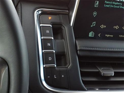 Certified 2024 Chevrolet Tahoe Z71 w/ Luxury Package image 14