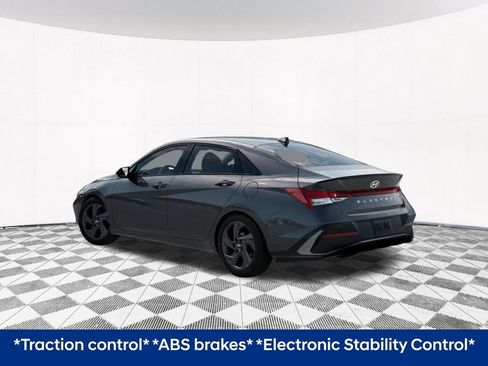 Used 2026 Hyundai Elantra Sport FWD image 7