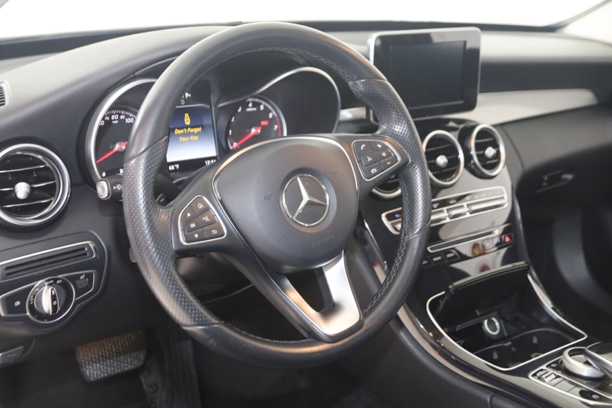 Used 2016 Mercedes-Benz C 300 4MATIC Sedan image 6