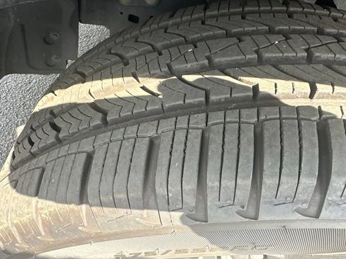 Certified 2022 RAM 1500 Laramie AWD/4WD image 4
