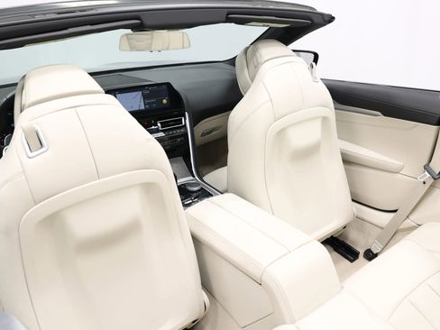 Used 2022 BMW M850i xDrive Convertible AWD/4WD image 48