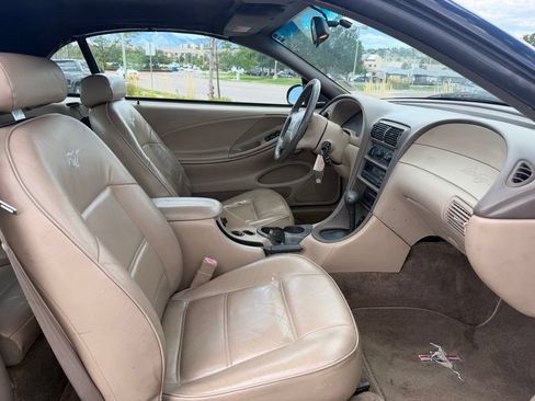 Used 2000 Ford Mustang Convertible RWD image 26
