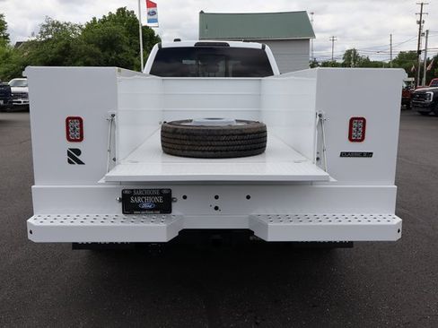 New 2025 Ford F550 4x4 Crew Cab Super Duty w/ XL Chrome Package image 17