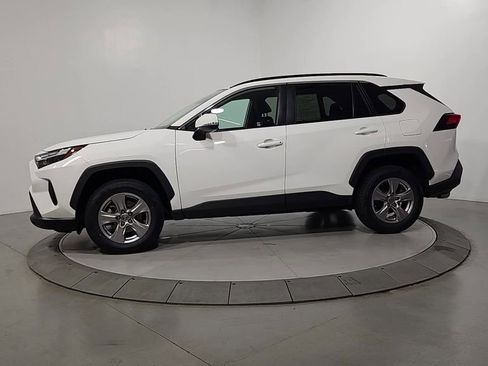 Used 2023 Toyota RAV4 XLE w/ Convenience Package FWD image 2