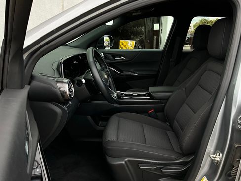 Used 2025 Chevrolet Equinox LT image 10