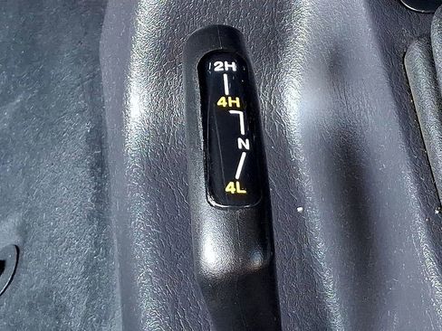 Used 1999 Jeep Wrangler SE image 25